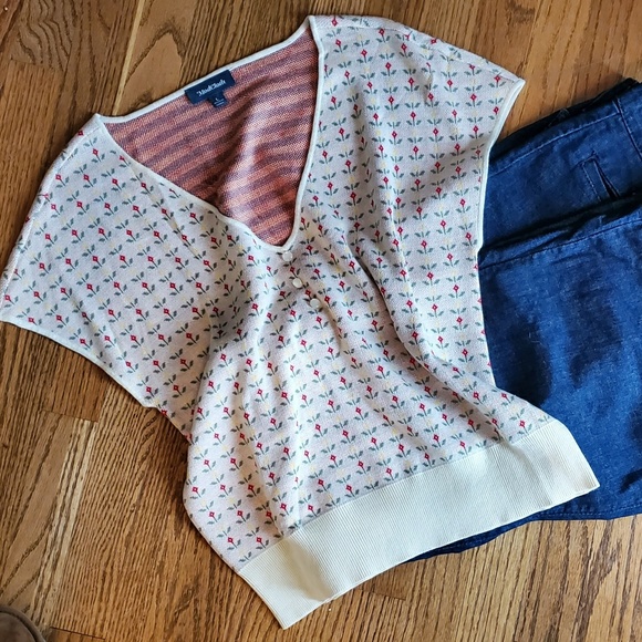 Modcloth Sweaters - NWOT Modcloth vintage print pullover sweater